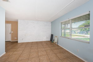 Living Room 2-2