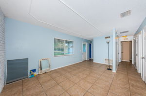 Living Room 3-2