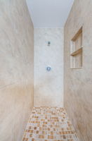 Primary Bathroom 1b-2