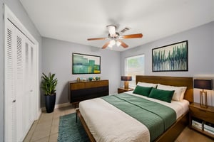 016_2003 Williamsburg Ct S HDR-89 virtually staged.jpeg