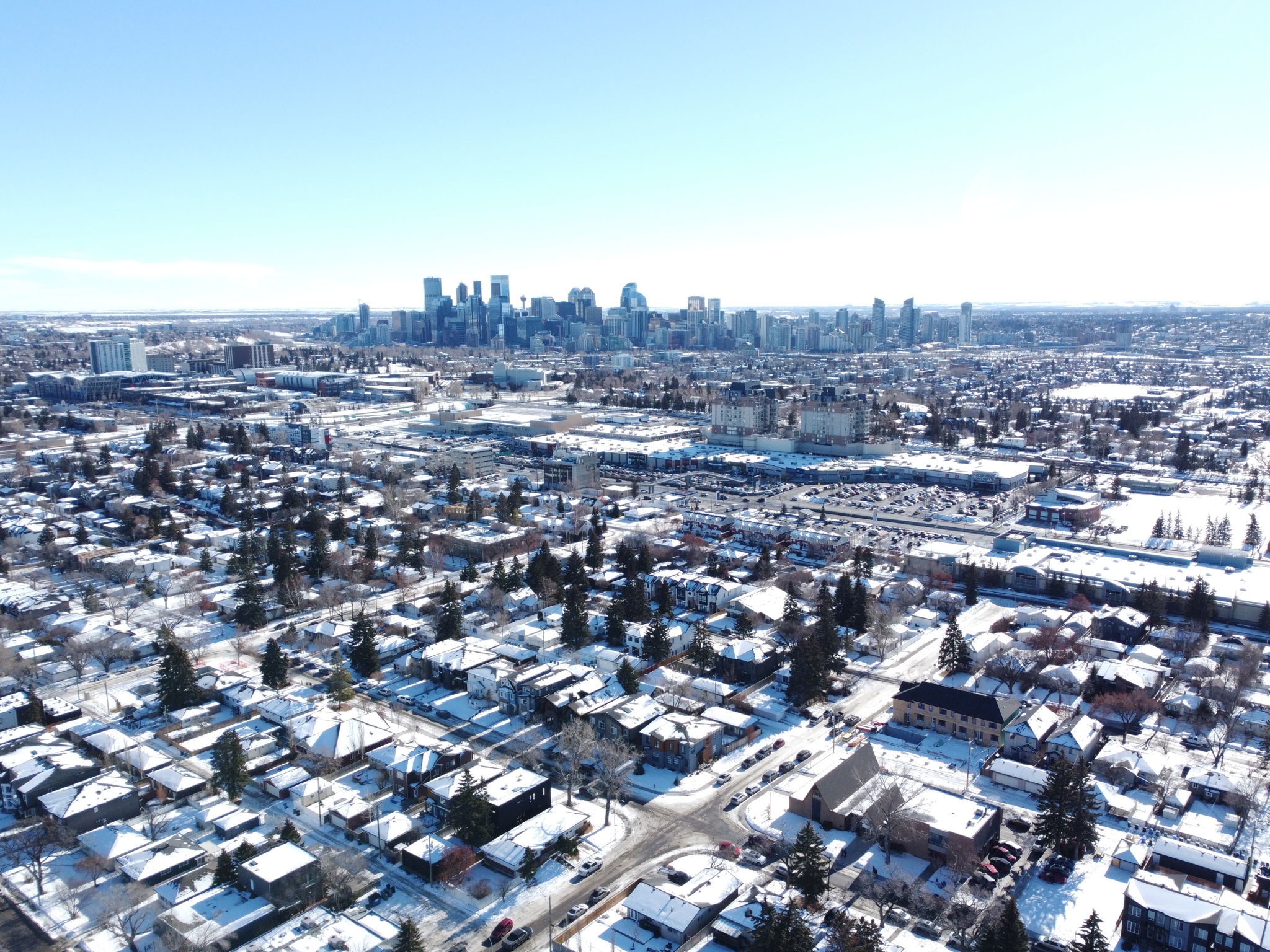 2004 18 St NW, Calgary, AB T2M 3T1, Canada Photo 40