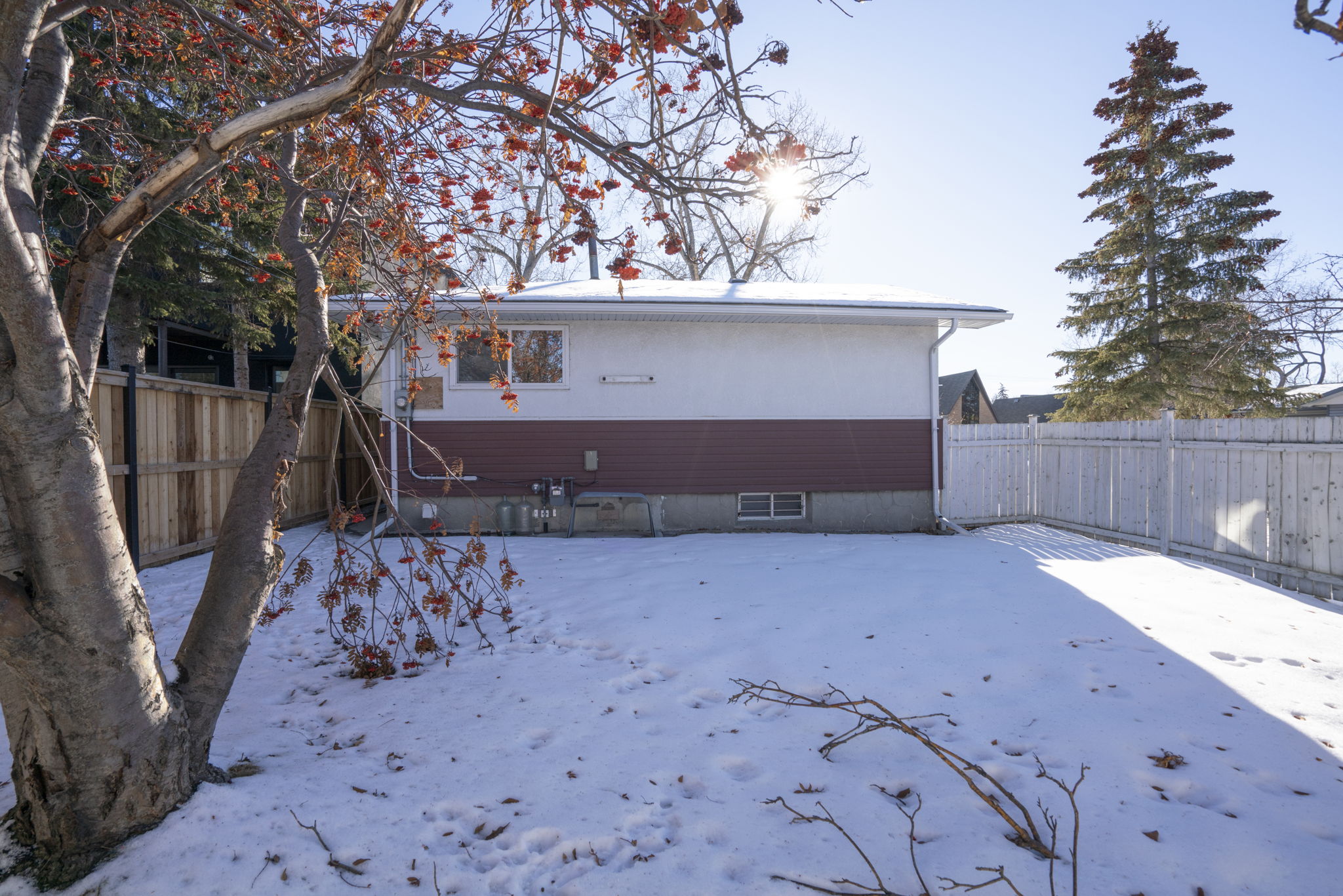 2004 18 St NW, Calgary, AB T2M 3T1, Canada Photo 37