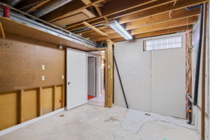2004 18 St NW, Calgary, AB T2M 3T1, Canada Photo 33