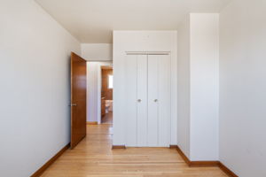 2004 18 St NW, Calgary, AB T2M 3T1, Canada Photo 18