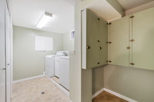 2004 18 St NW, Calgary, AB T2M 3T1, Canada Photo 27