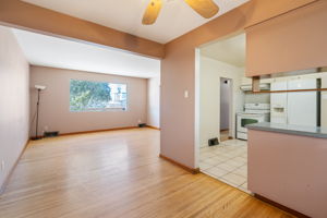 2004 18 St NW, Calgary, AB T2M 3T1, Canada Photo 13