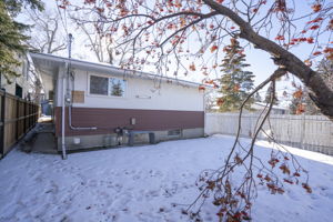 2004 18 St NW, Calgary, AB T2M 3T1, Canada Photo 35