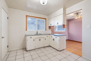 2004 18 St NW, Calgary, AB T2M 3T1, Canada Photo 15