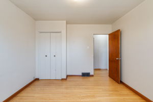2004 18 St NW, Calgary, AB T2M 3T1, Canada Photo 19