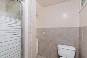 2004 18 St NW, Calgary, AB T2M 3T1, Canada Photo 30