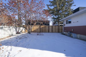 2004 18 St NW, Calgary, AB T2M 3T1, Canada Photo 37