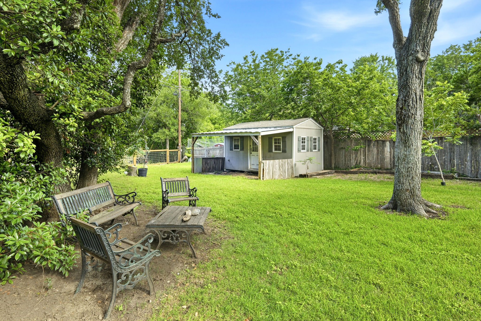 Back Yard/Outbuilding