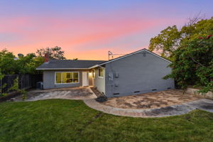 016_F8_TWILIGHT_2004 Mento Dr
