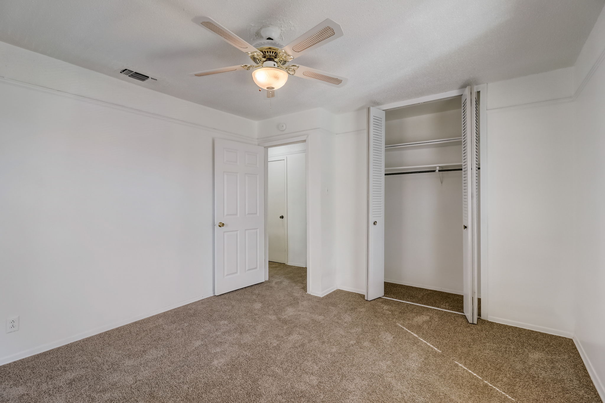 Rawhide Ln-041