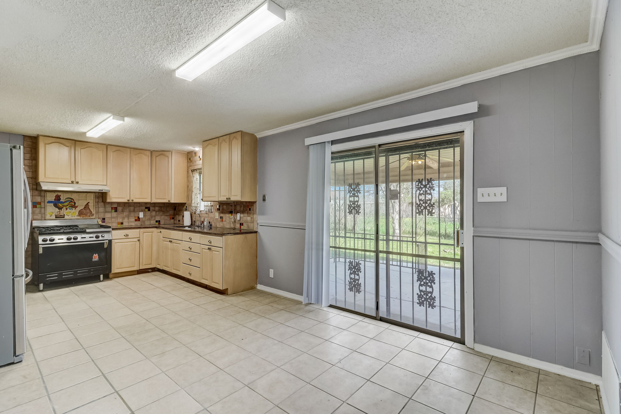 Rawhide Ln-009
