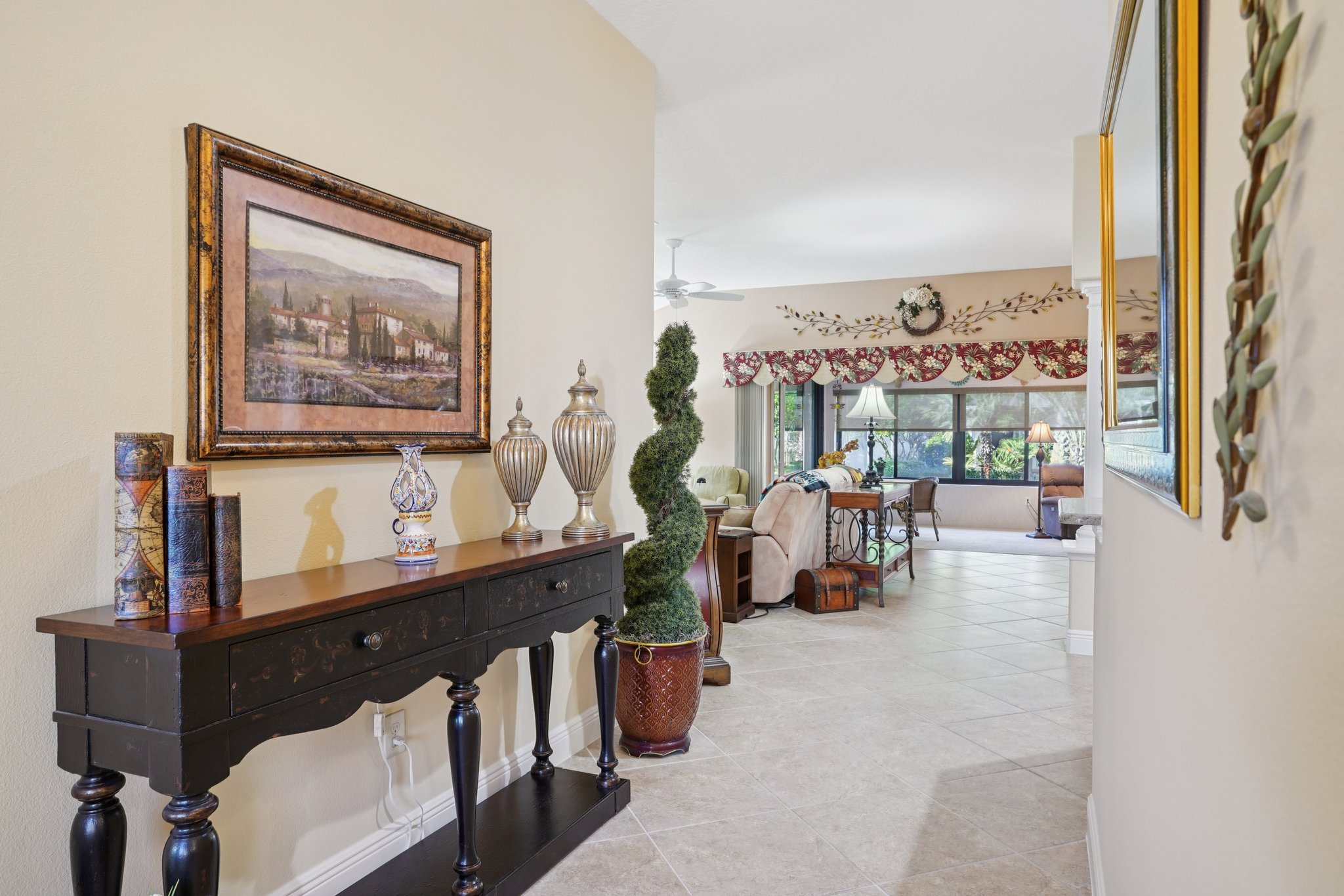 Royal Elm Rd-S0811-006.jpg