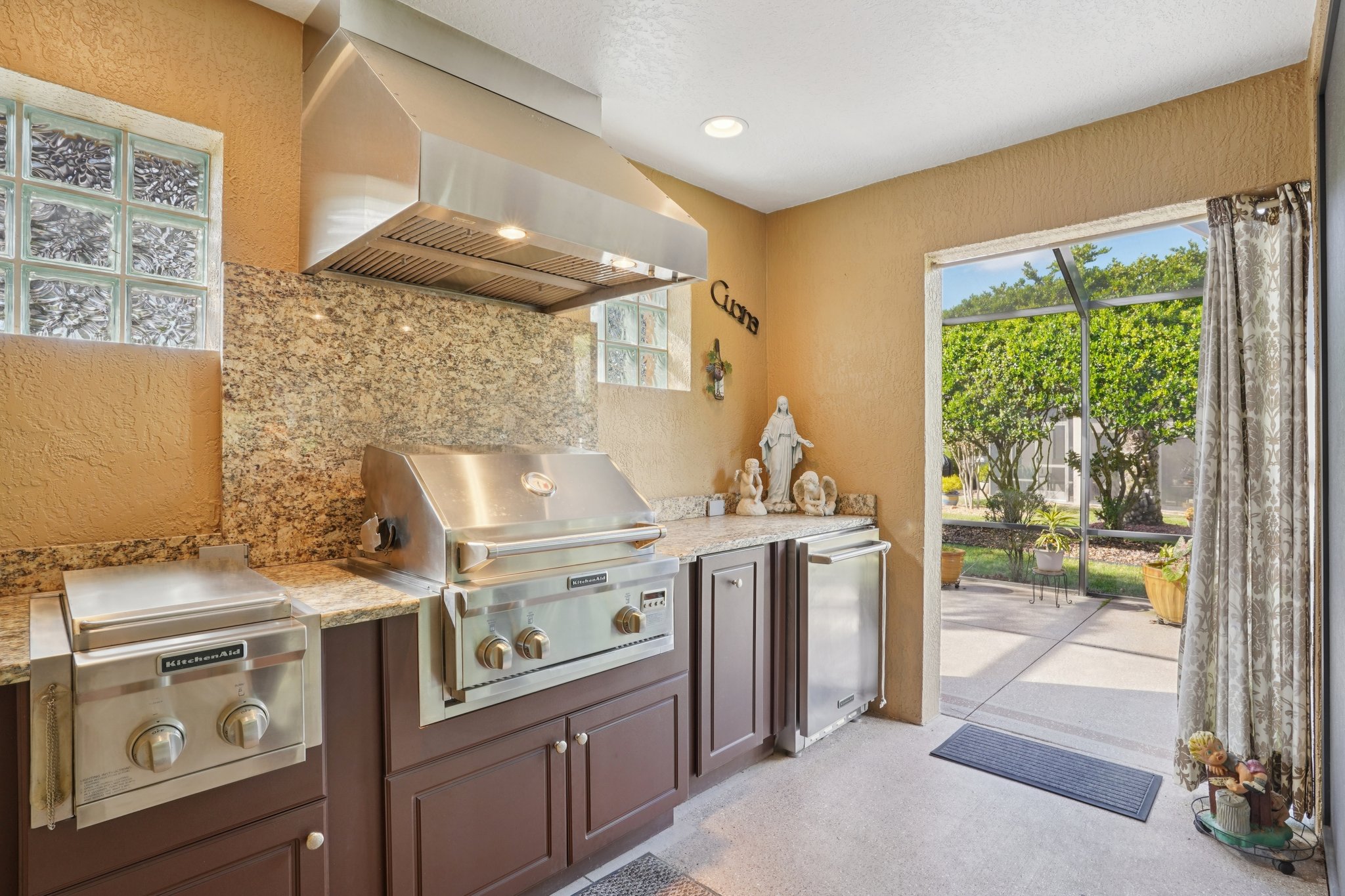 Royal Elm Rd-S0811-026.jpg