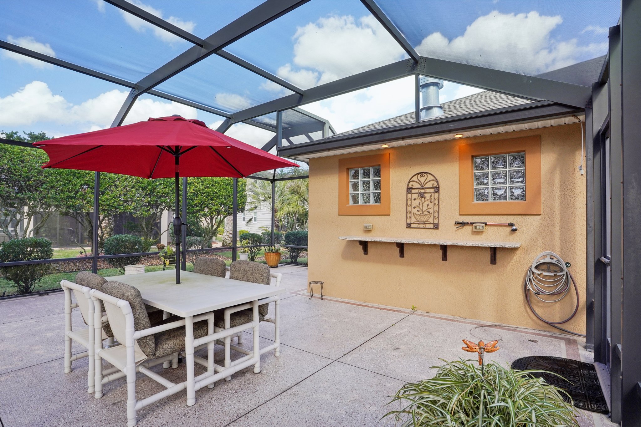 Royal Elm Rd-S0811-042.jpg