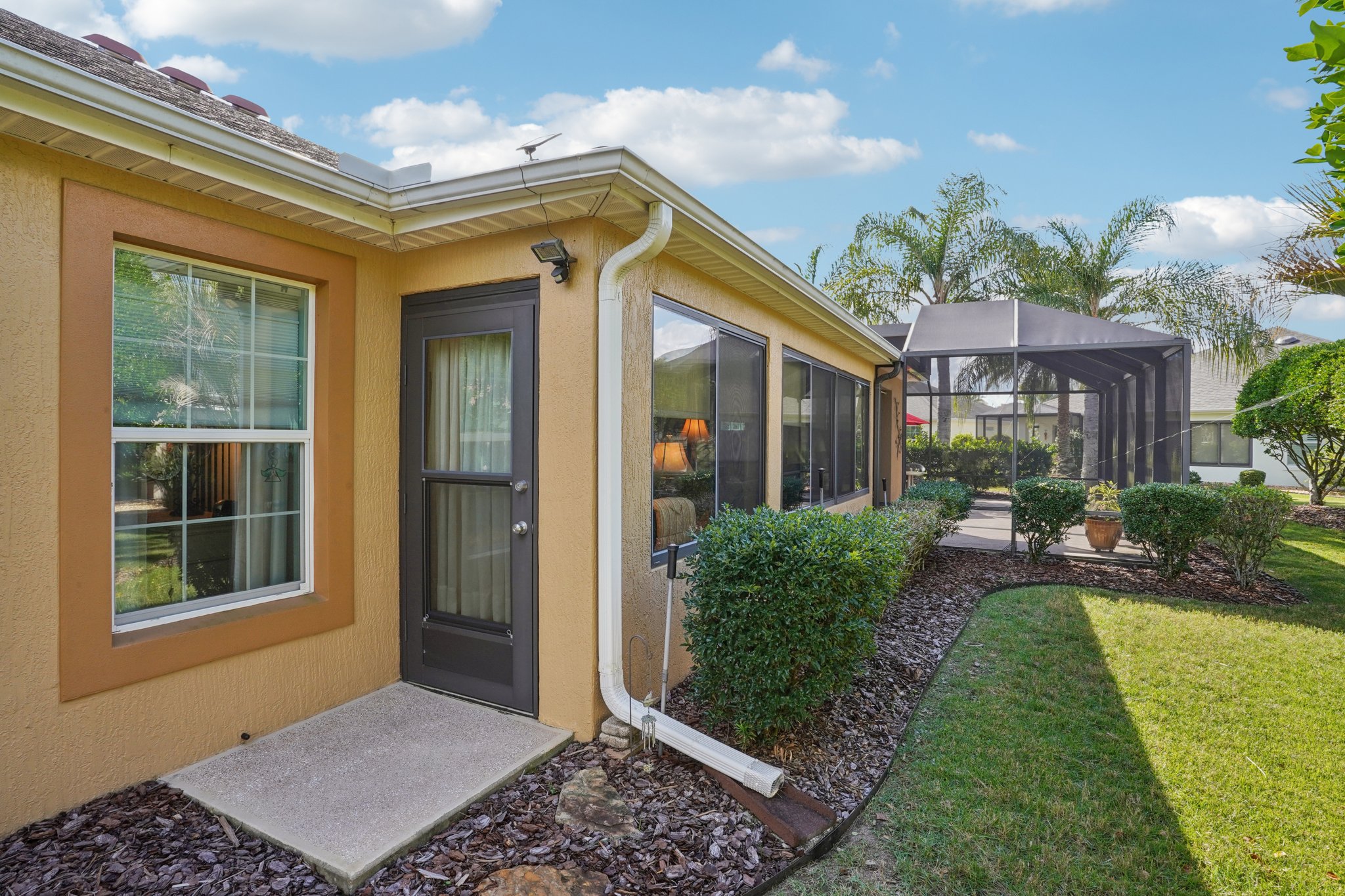 Royal Elm Rd-S0811-045.jpg