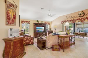 Royal Elm Rd-S0811-008.jpg