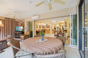 Royal Elm Rd-S0811-015.jpg