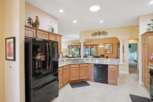 Royal Elm Rd-S0811-023.jpg