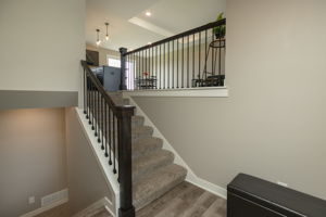 25-Foyer