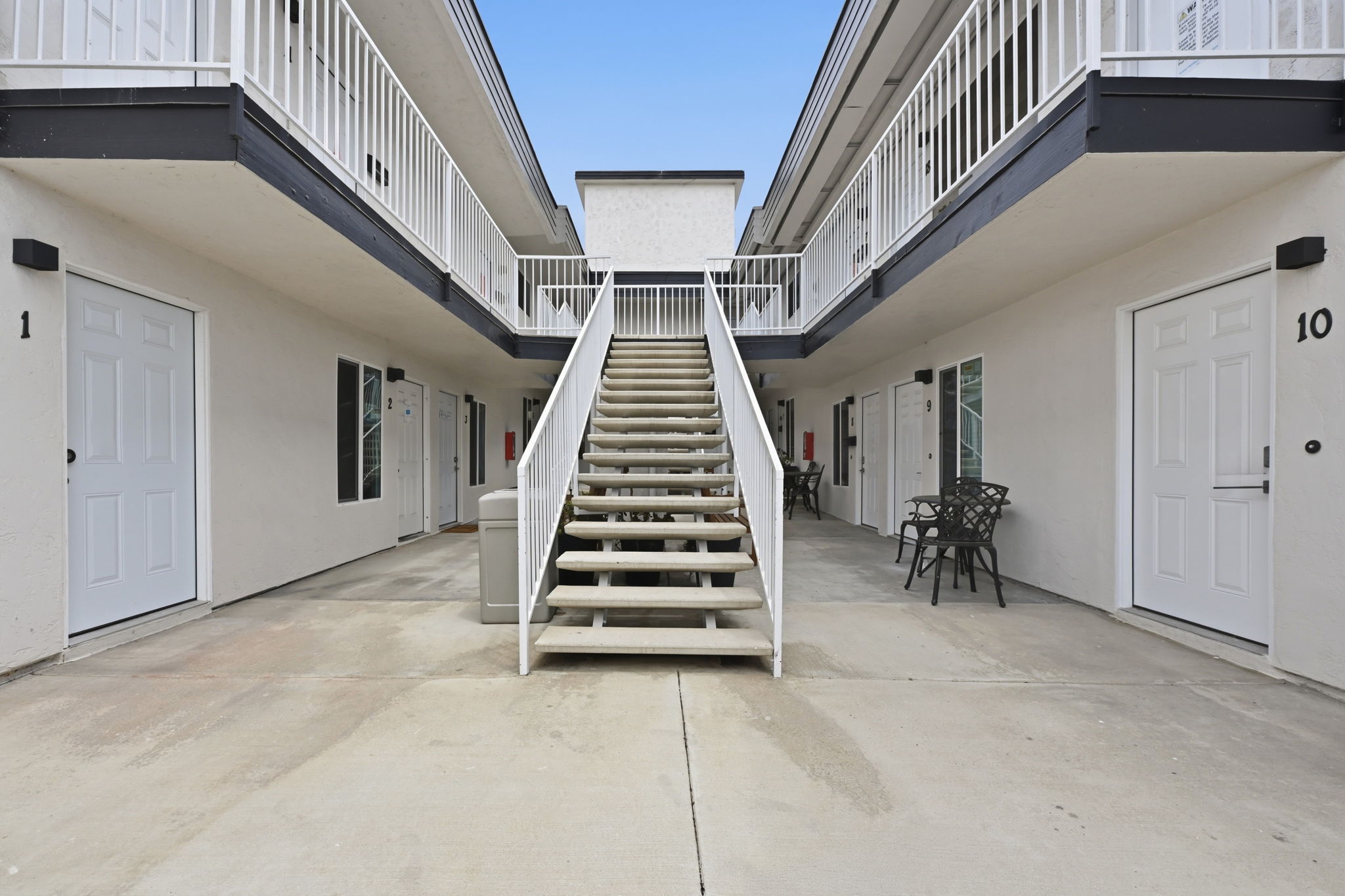  Photo 10