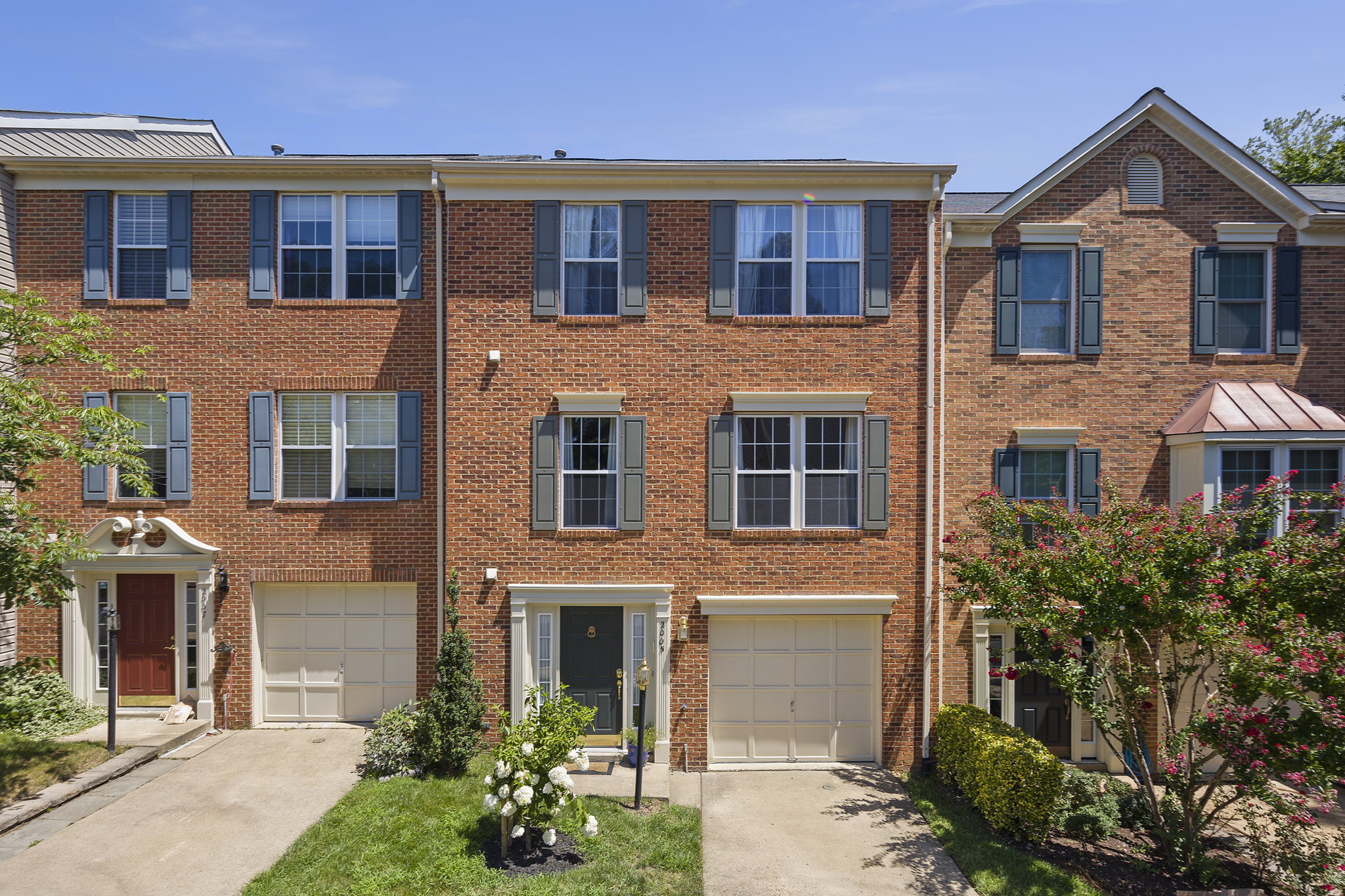 2005 N Buchanan Ct, Arlington, VA 22207, USA Photo 5