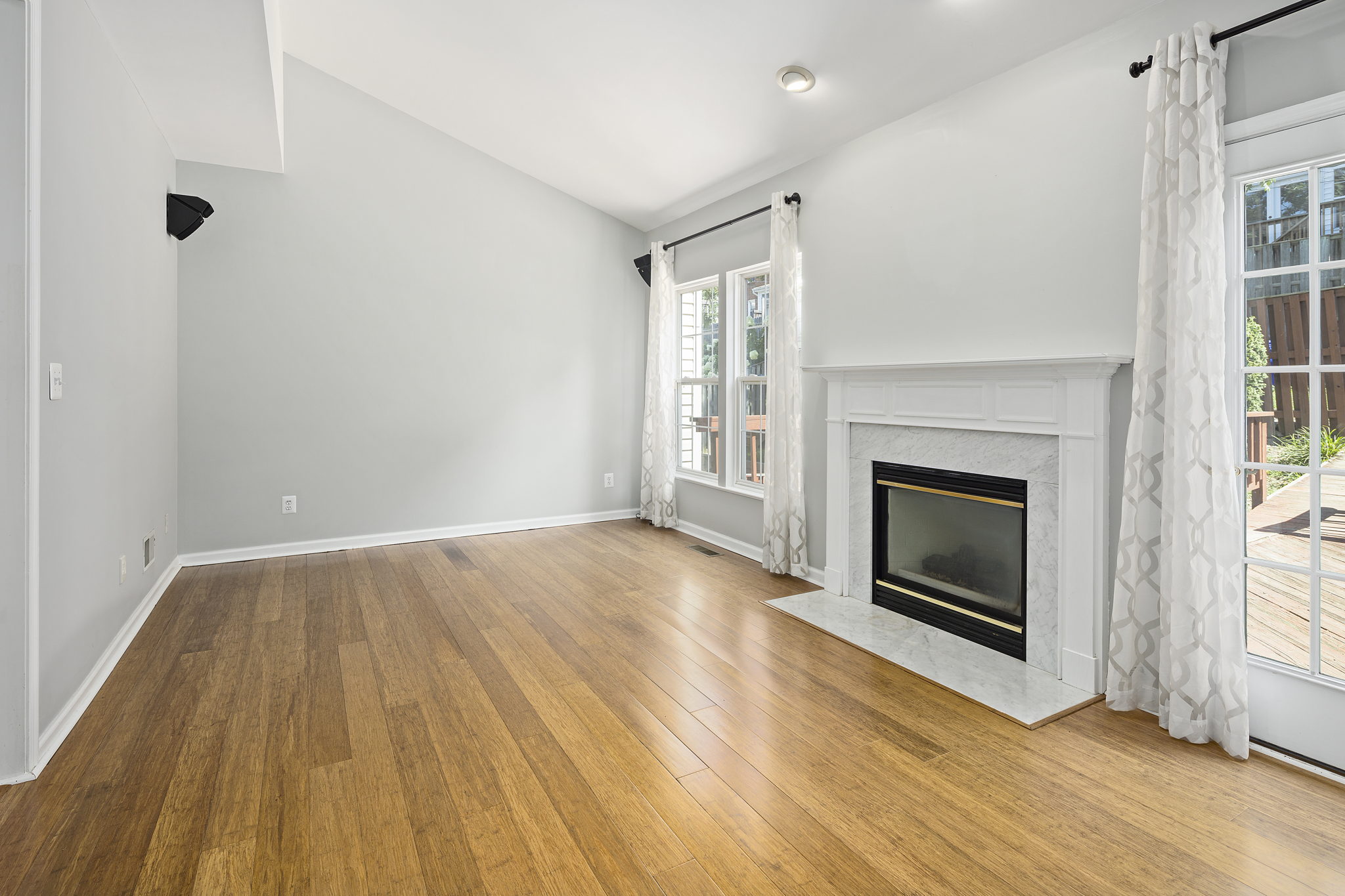 2005 N Buchanan Ct, Arlington, VA 22207, USA Photo 29