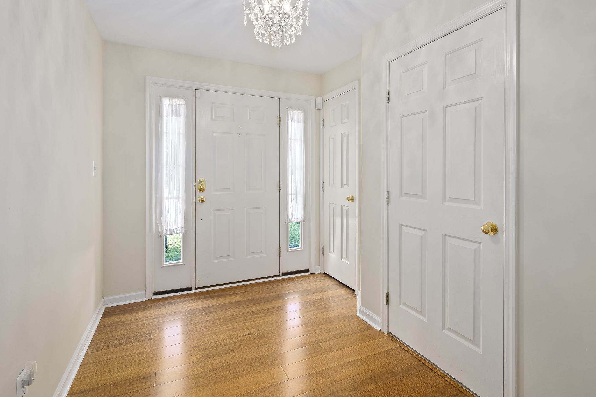 2005 N Buchanan Ct, Arlington, VA 22207, USA Photo 7