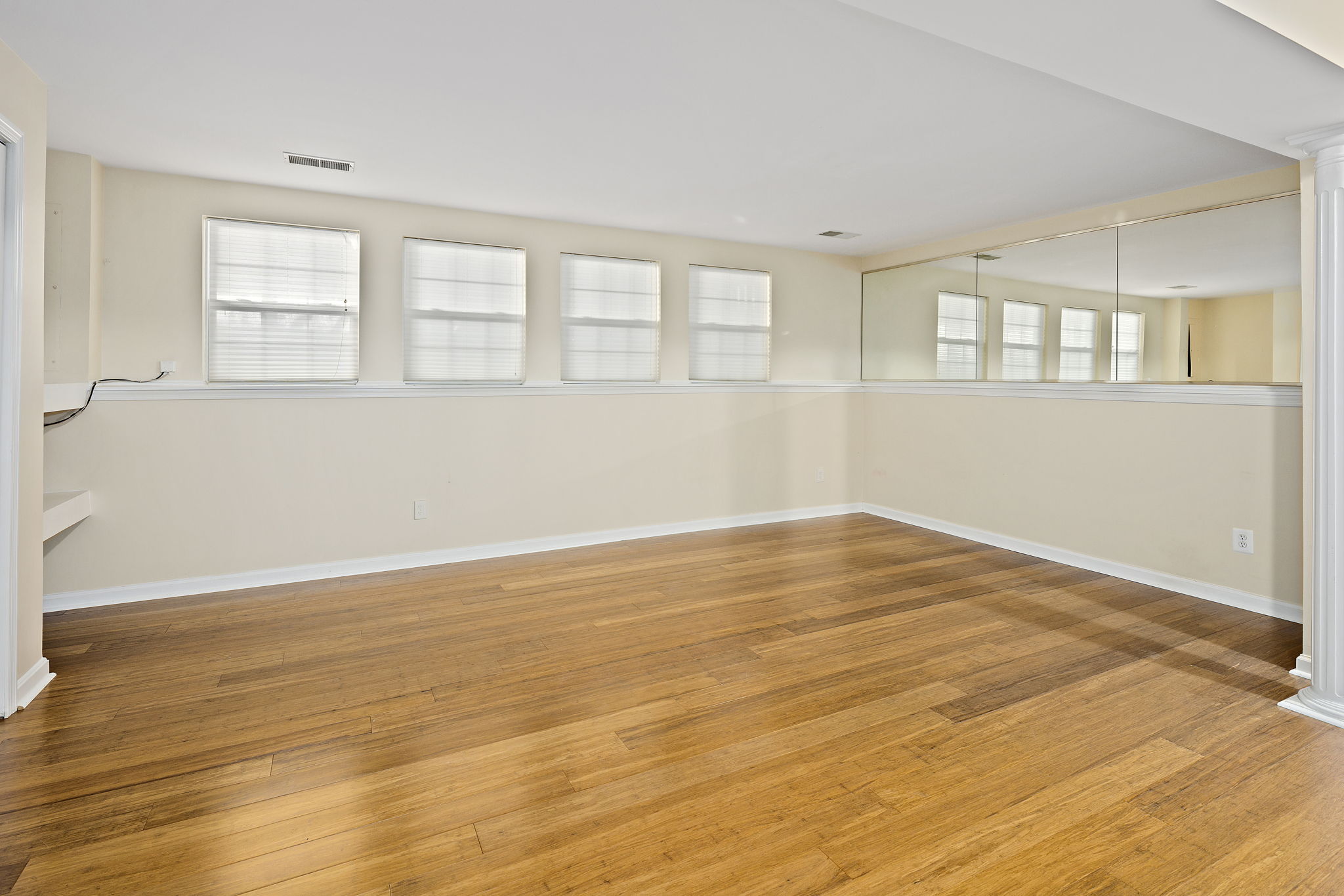 2005 N Buchanan Ct, Arlington, VA 22207, USA Photo 13