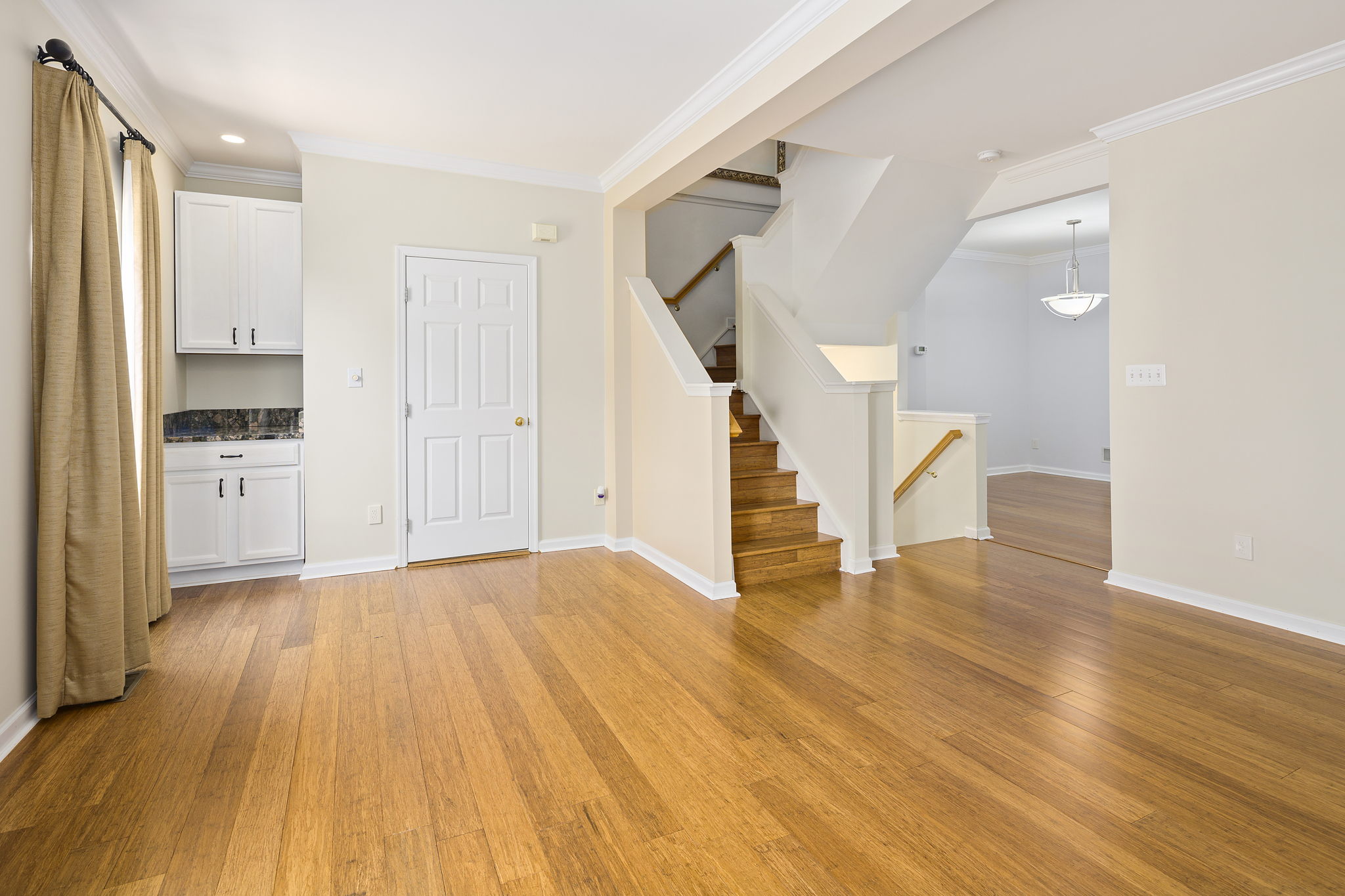 2005 N Buchanan Ct, Arlington, VA 22207, USA Photo 33