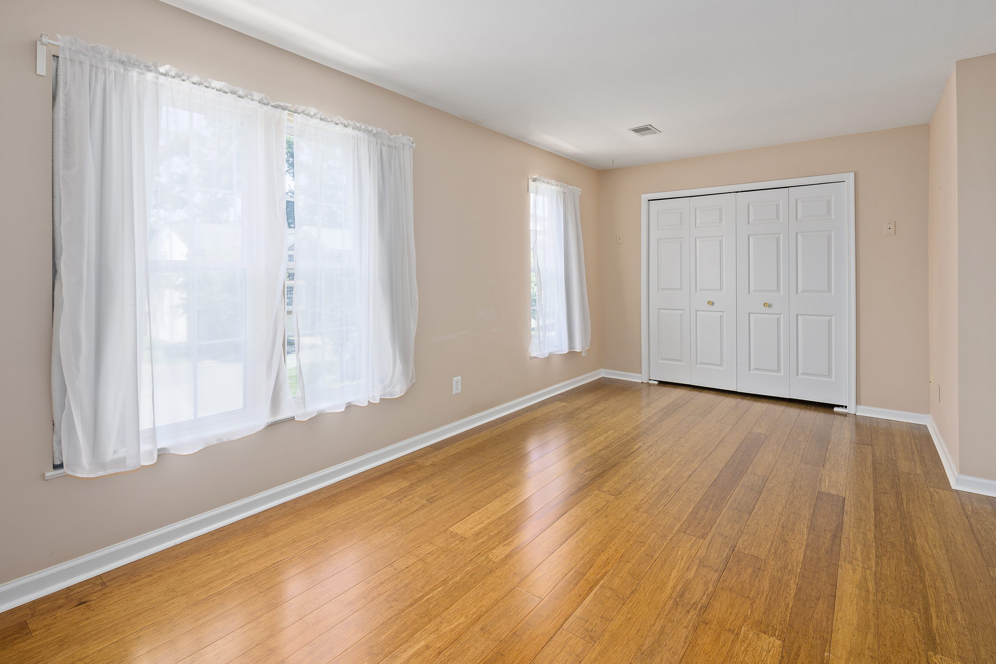 2005 N Buchanan Ct, Arlington, VA 22207, USA Photo 51