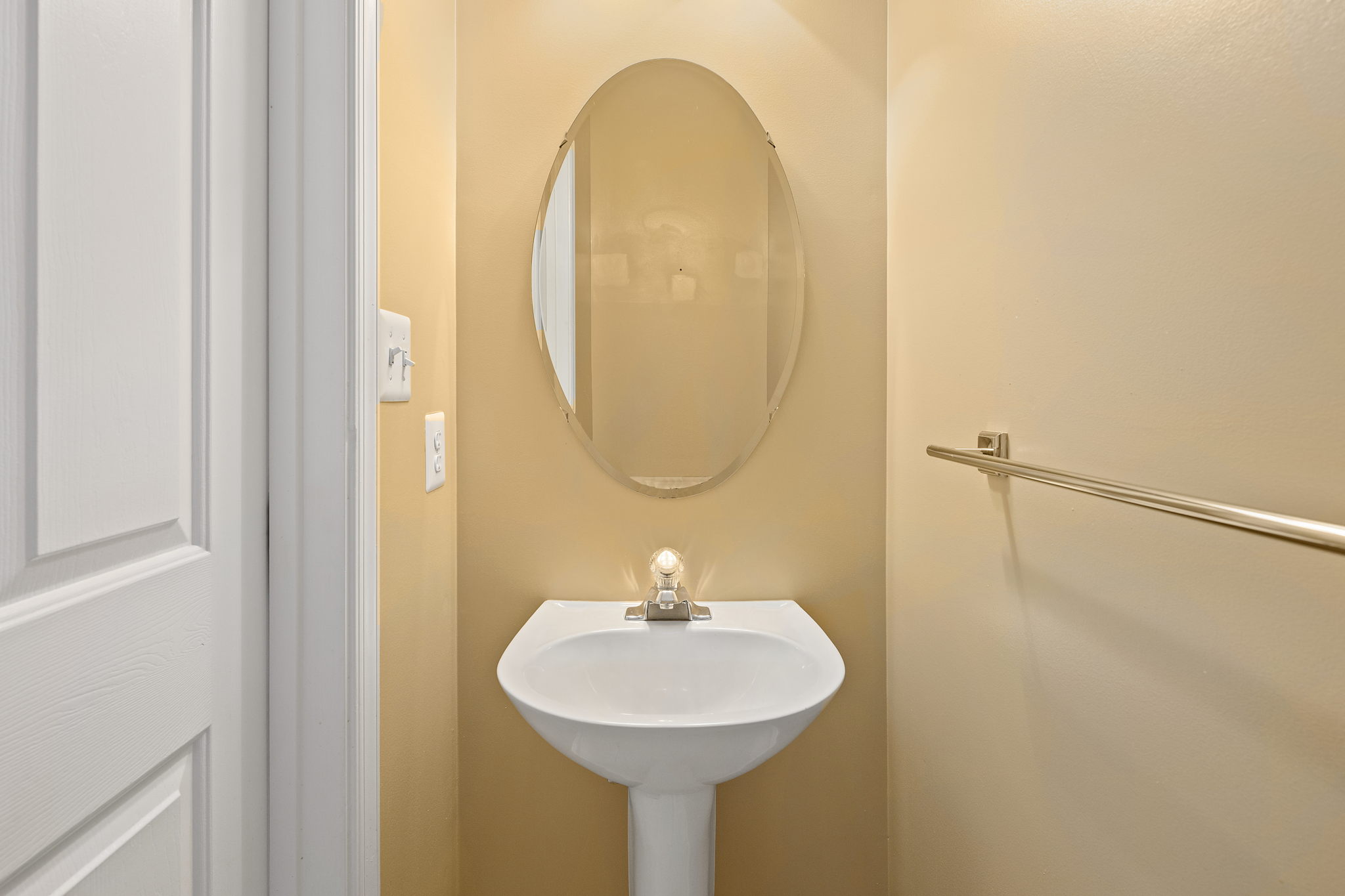 2005 N Buchanan Ct, Arlington, VA 22207, USA Photo 40