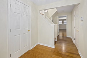 2005 N Buchanan Ct, Arlington, VA 22207, USA Photo 7