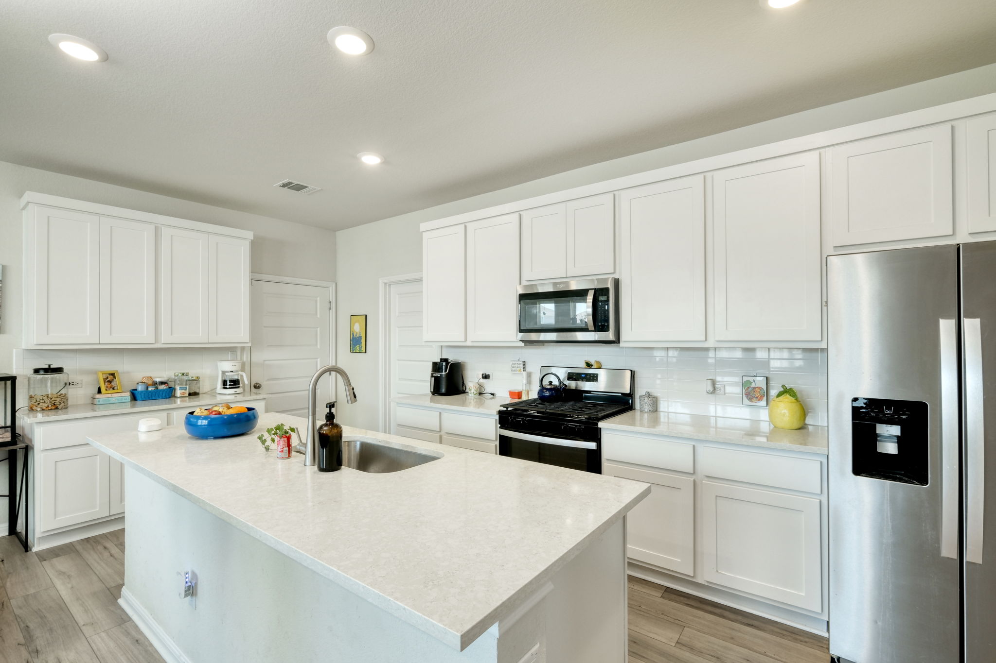 Kitchen/Breakfast Bar