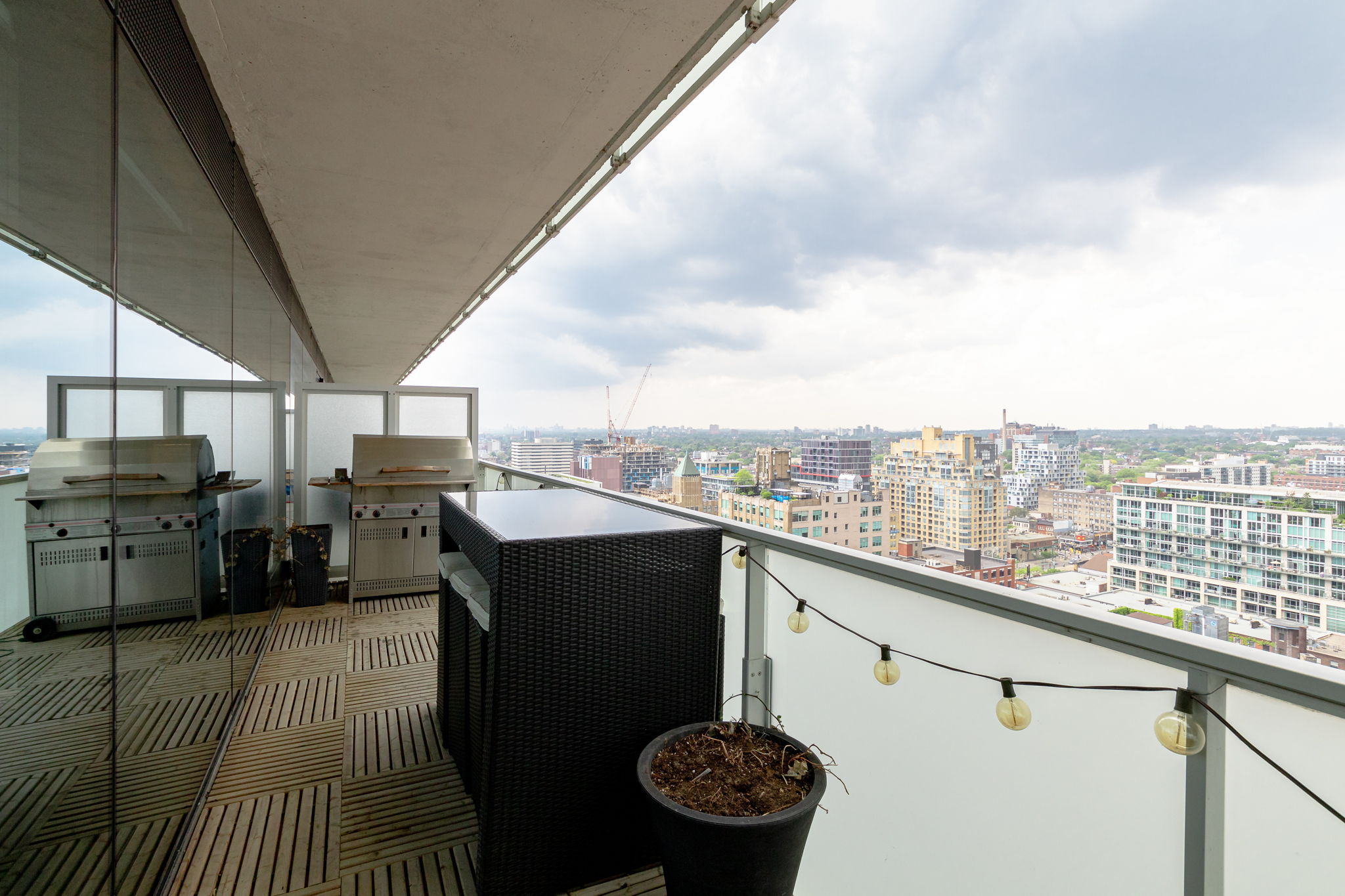  2006-11 Charlotte St, Toronto, ON M5V 0M6, US Photo 15