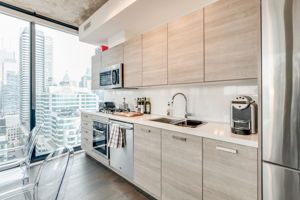  2006-11 Charlotte St, Toronto, ON M5V 0M6, US Photo 1