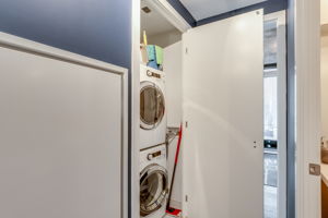  2006-11 Charlotte St, Toronto, ON M5V 0M6, US Photo 10