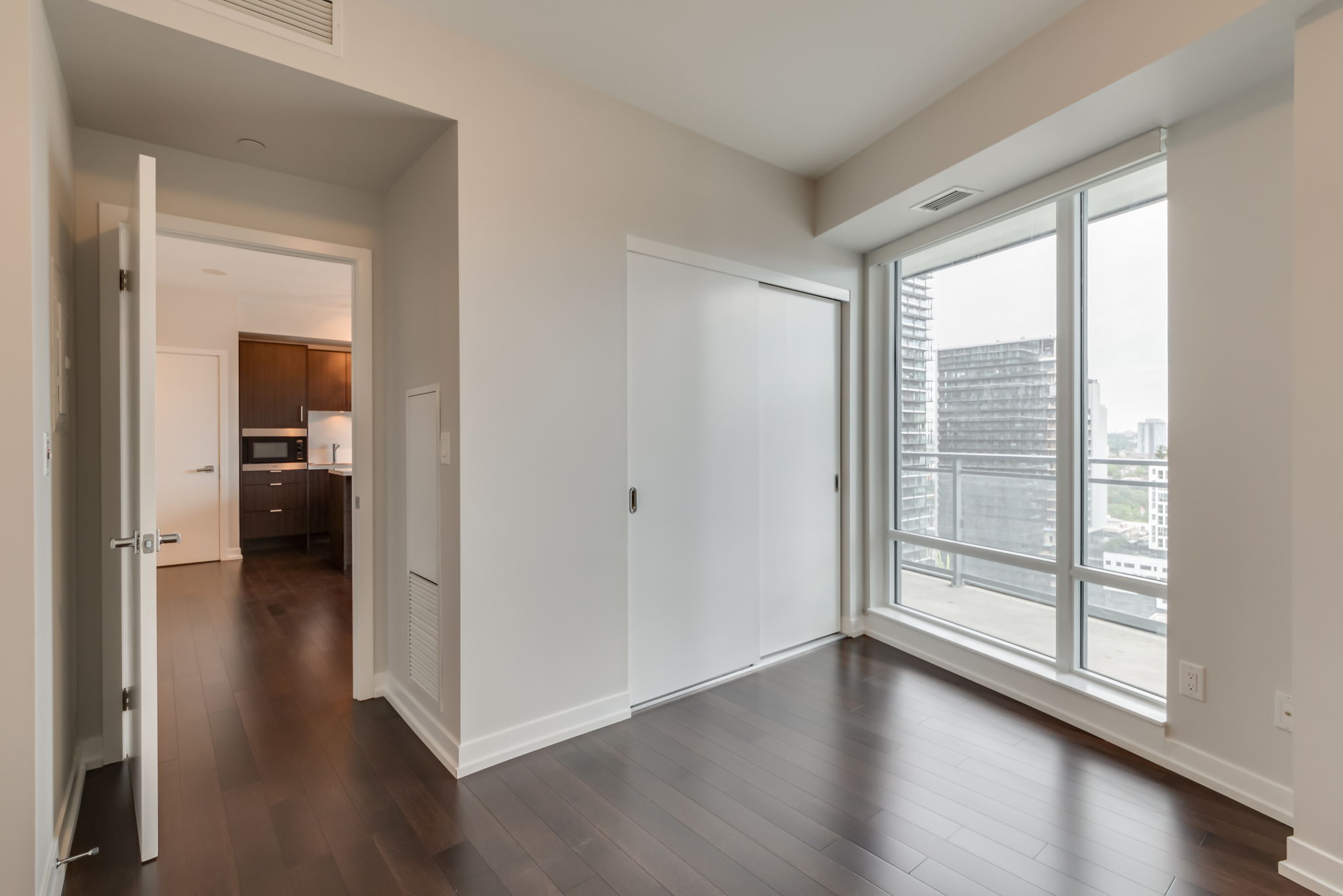 Toronto property showcase — delivered property photograph 27