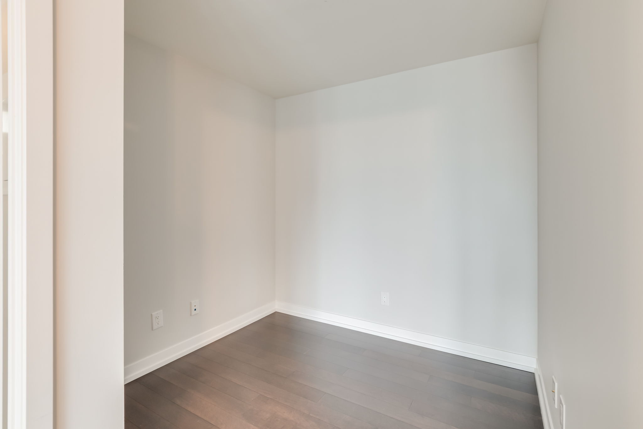 Toronto property showcase — delivered property photograph 30