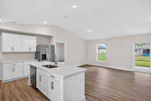 Kitchen 2 of 4