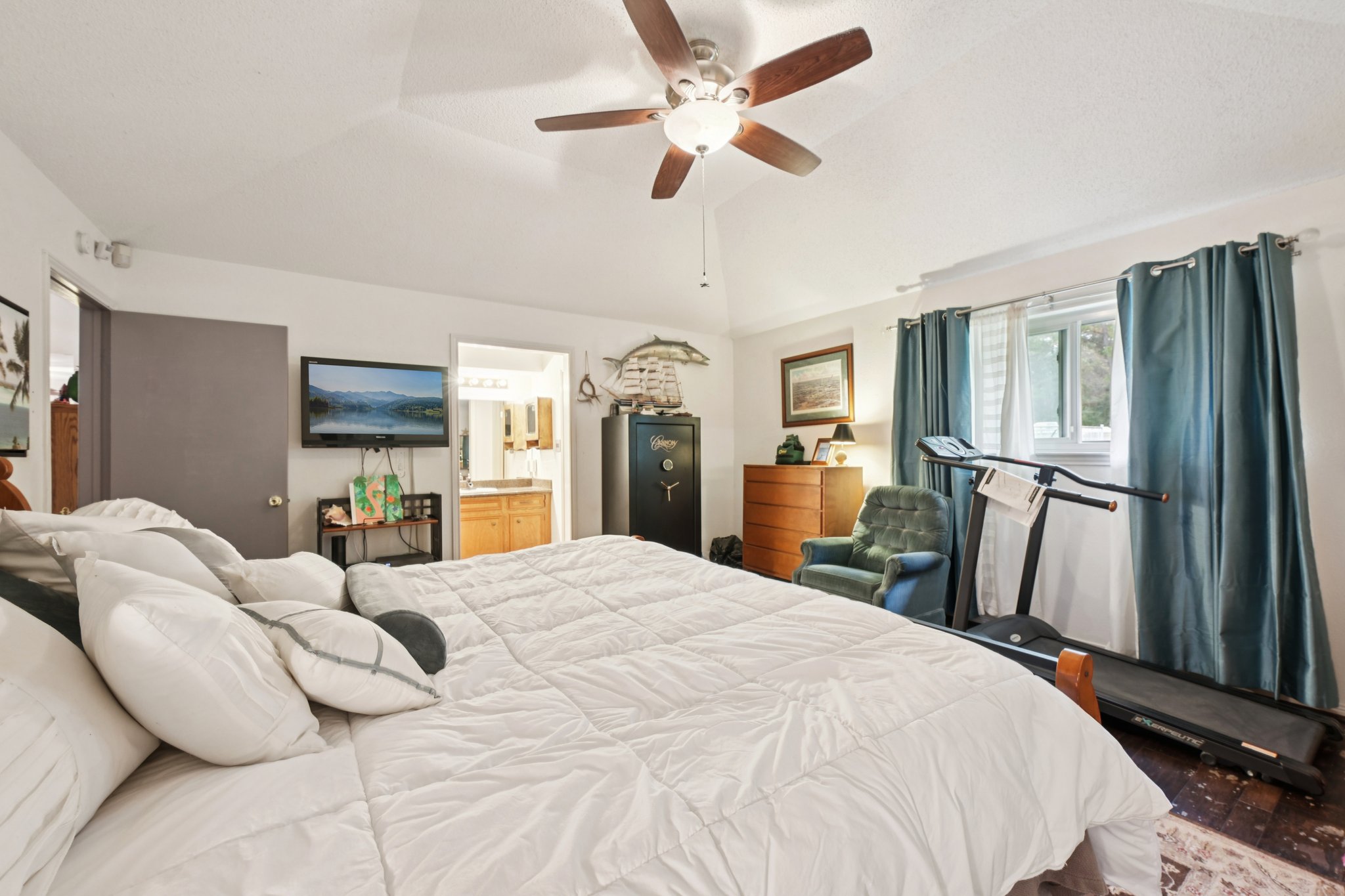 Diane St-S2411-030.jpg