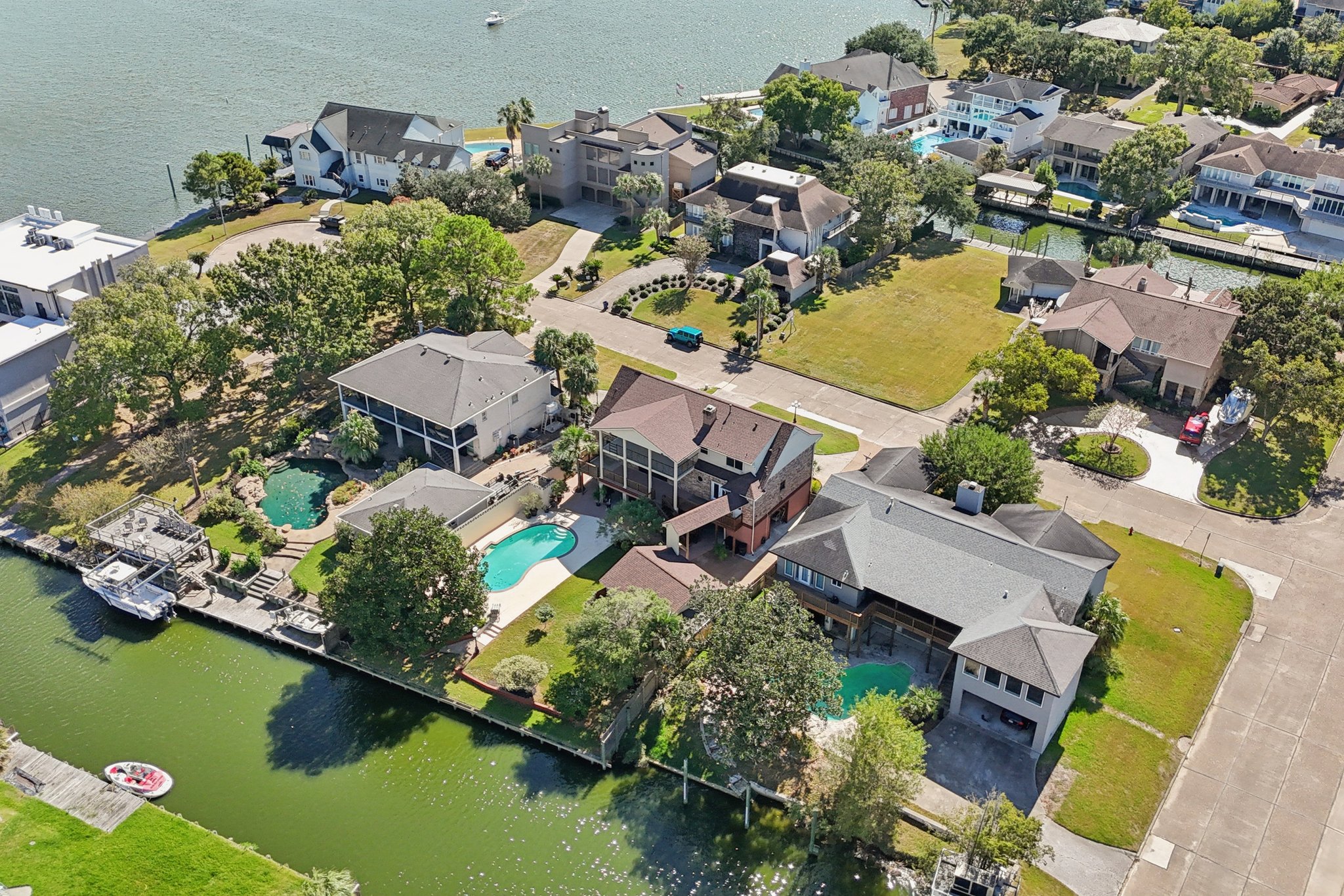 Port Royal Dr-L3010-060r.jpg