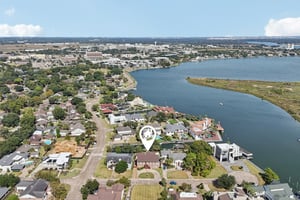 Port Royal Dr-L3010-047.jpg
