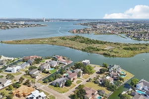 Port Royal Dr-L3010-049r.jpg