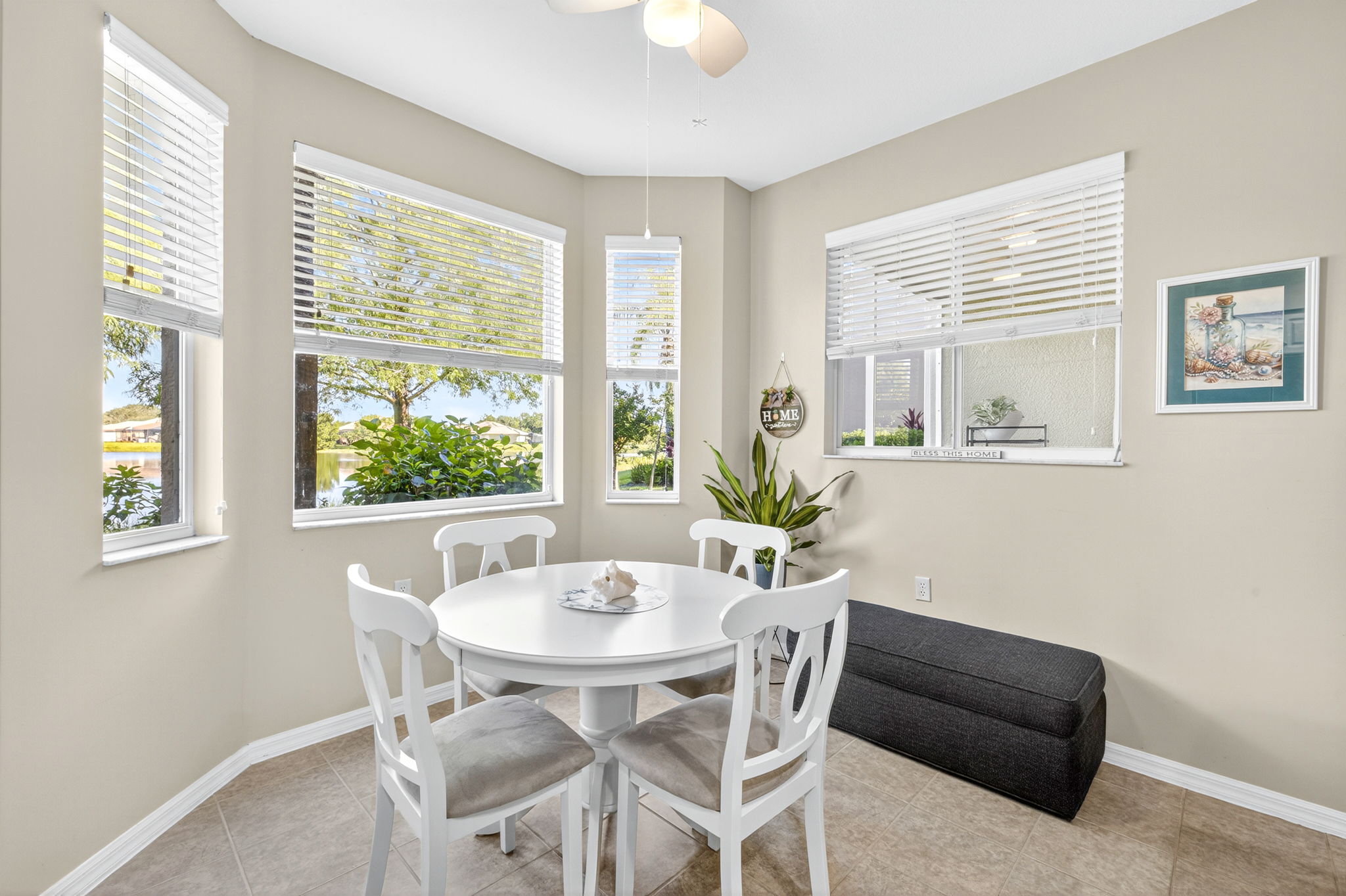 Breakfast Nook 1 of 2