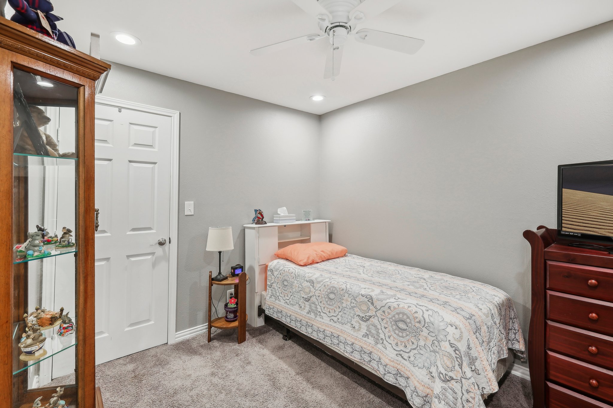 N Meadow Way Cir-016.jpg