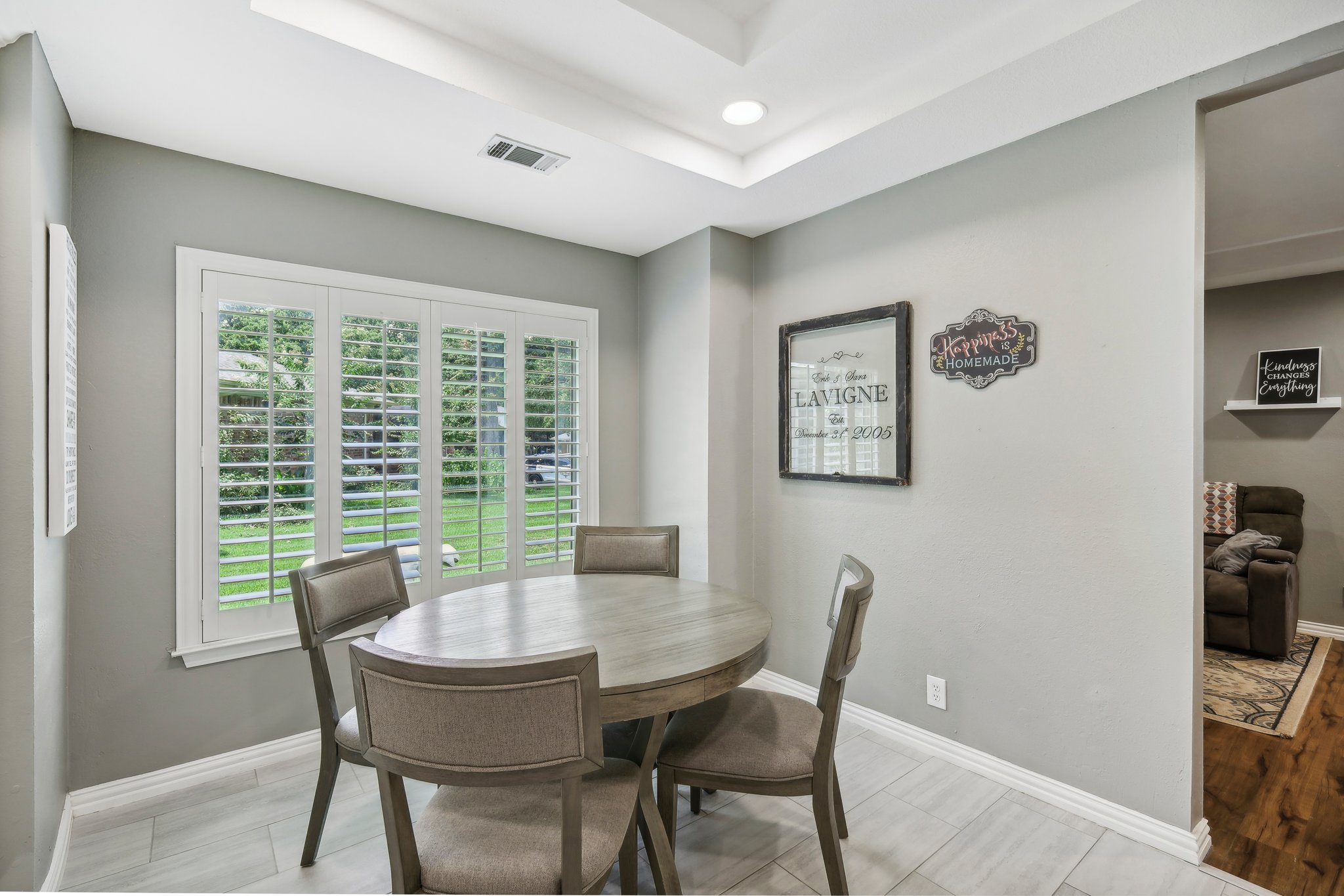 N Meadow Way Cir-024.jpg